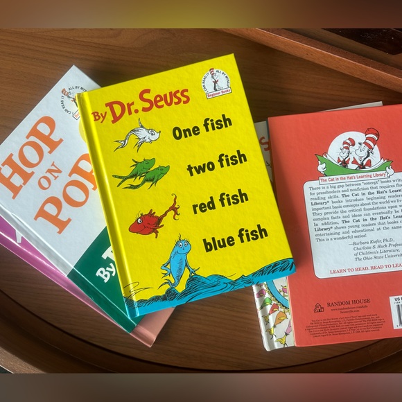 📚 Dr. Suess Books Bundle Of Five! 📚 - Picture 2 of 10